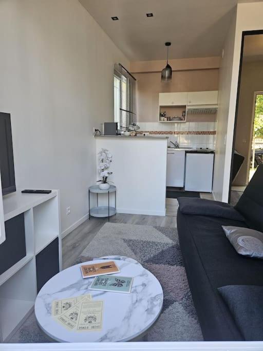 Beautiful F2 Apartment 5 Stops By Train From Paris Moret-sur-Loing Exterior photo